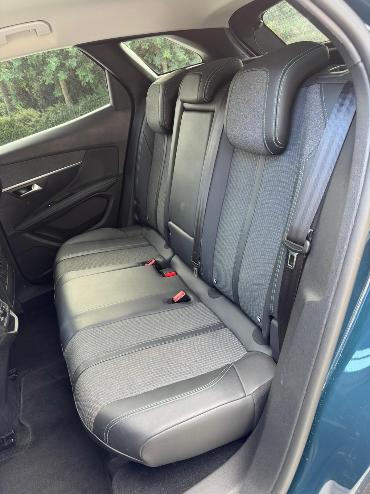 Peugeot 3008 BlueHDi 130 S&S EAT8 Allure Pack