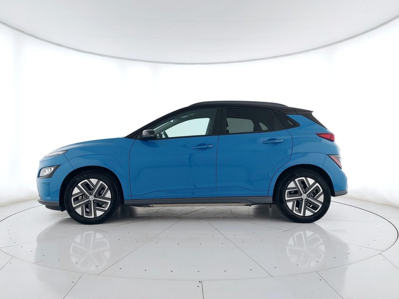 HYUNDAI Kona 64 kWh EV Xclass FULL LED+ACC+HEAD-UP+CAMERA+APP CONNECT