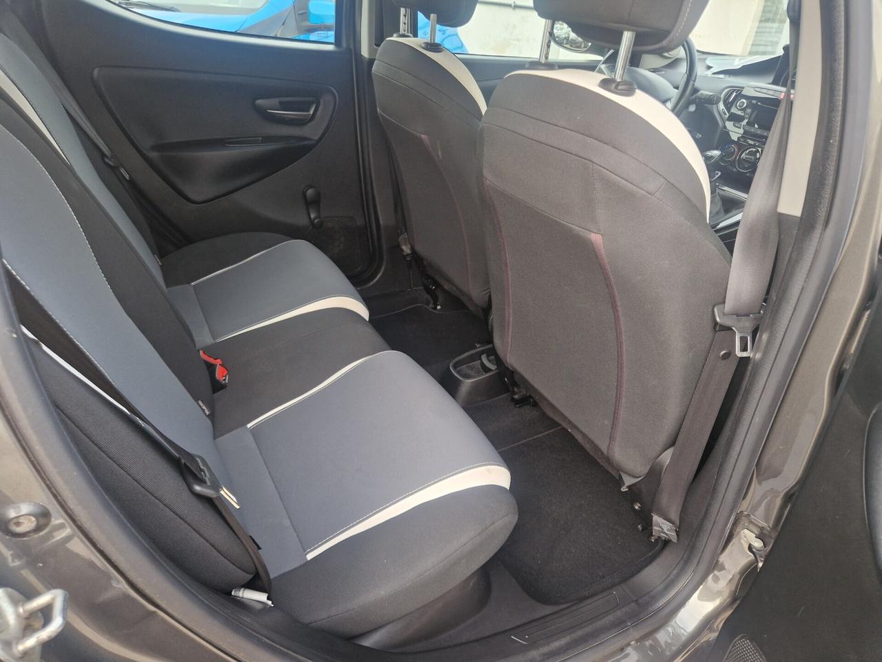 Lancia Ypsilon 0.9 TwinAir 85 CV Metano - 2014