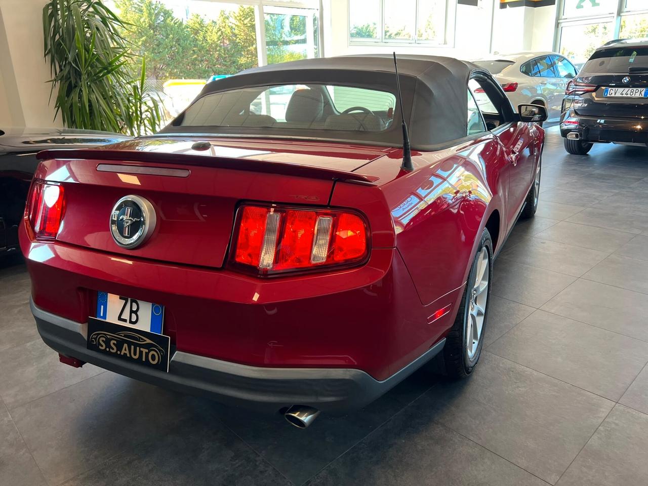 Ford Mustang V6 4.0 CONVERTIBLE