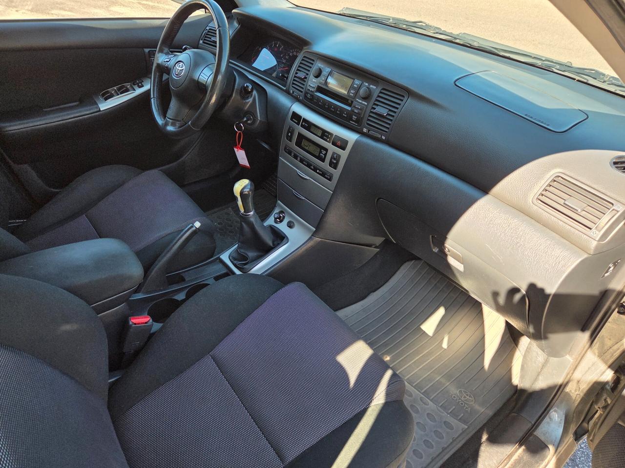 Toyota Corolla 1.4 D-4D M-MT 5 porte Sol ESP
