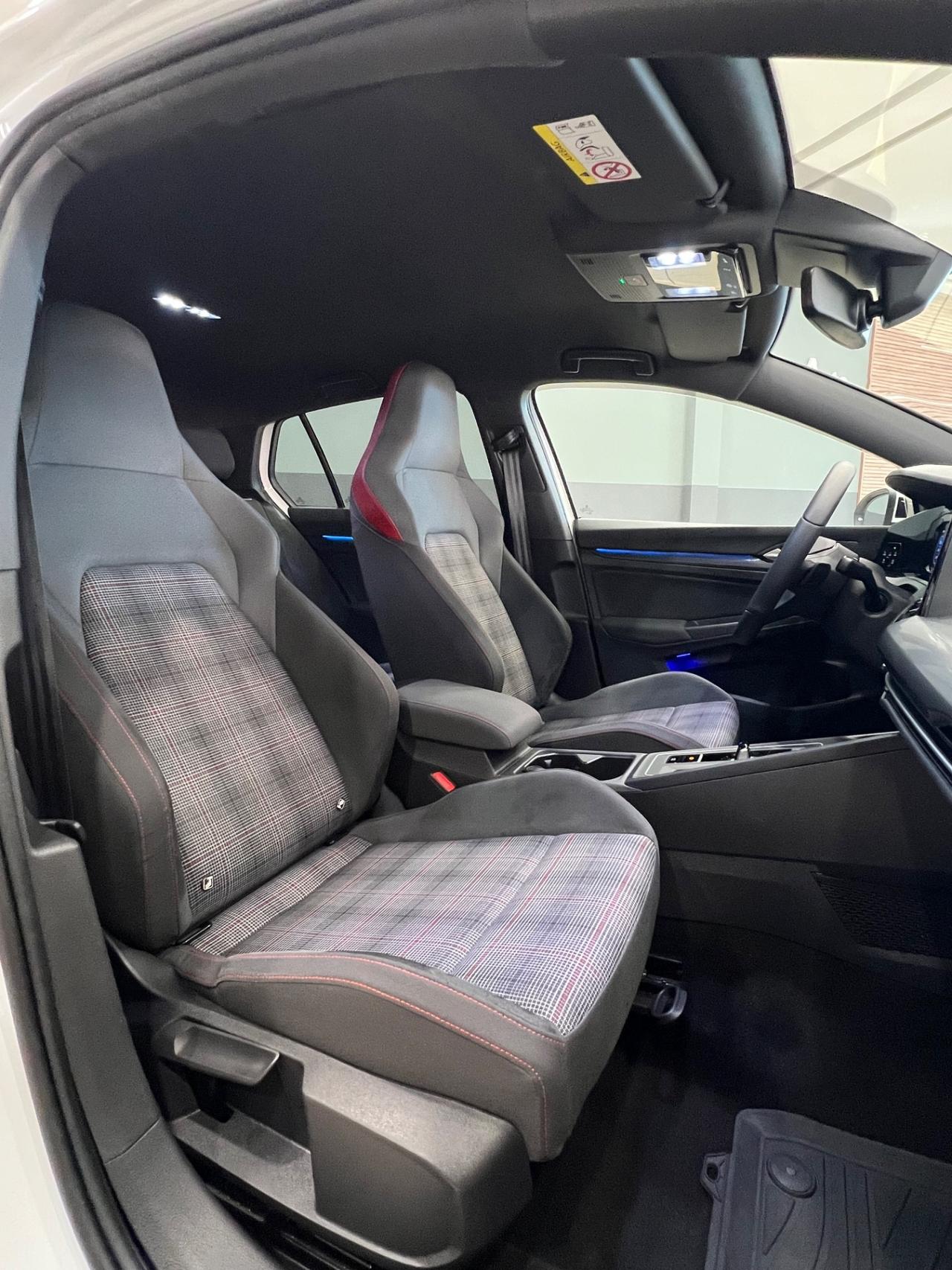 Volkswagen Golf GTI 2.0 TSI DSG