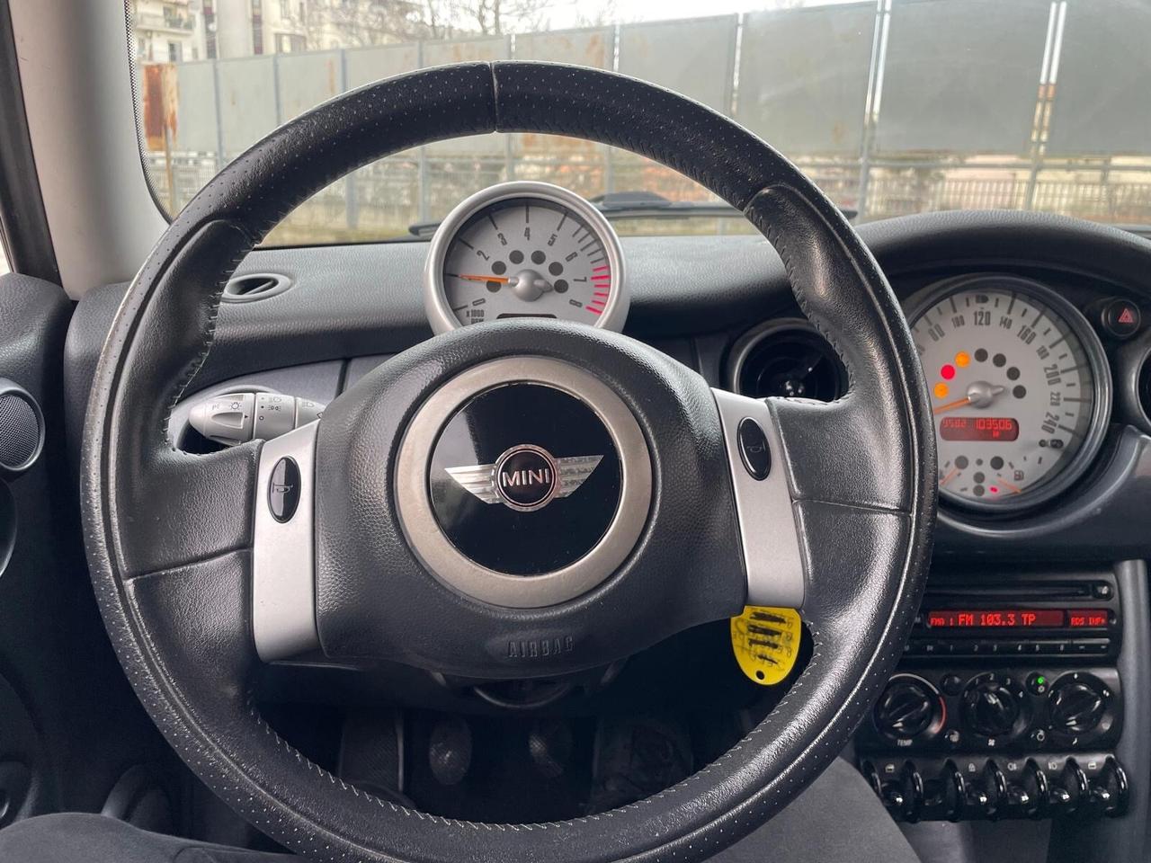 Mini Cooper One 1.6benz Full Soli100milaKM