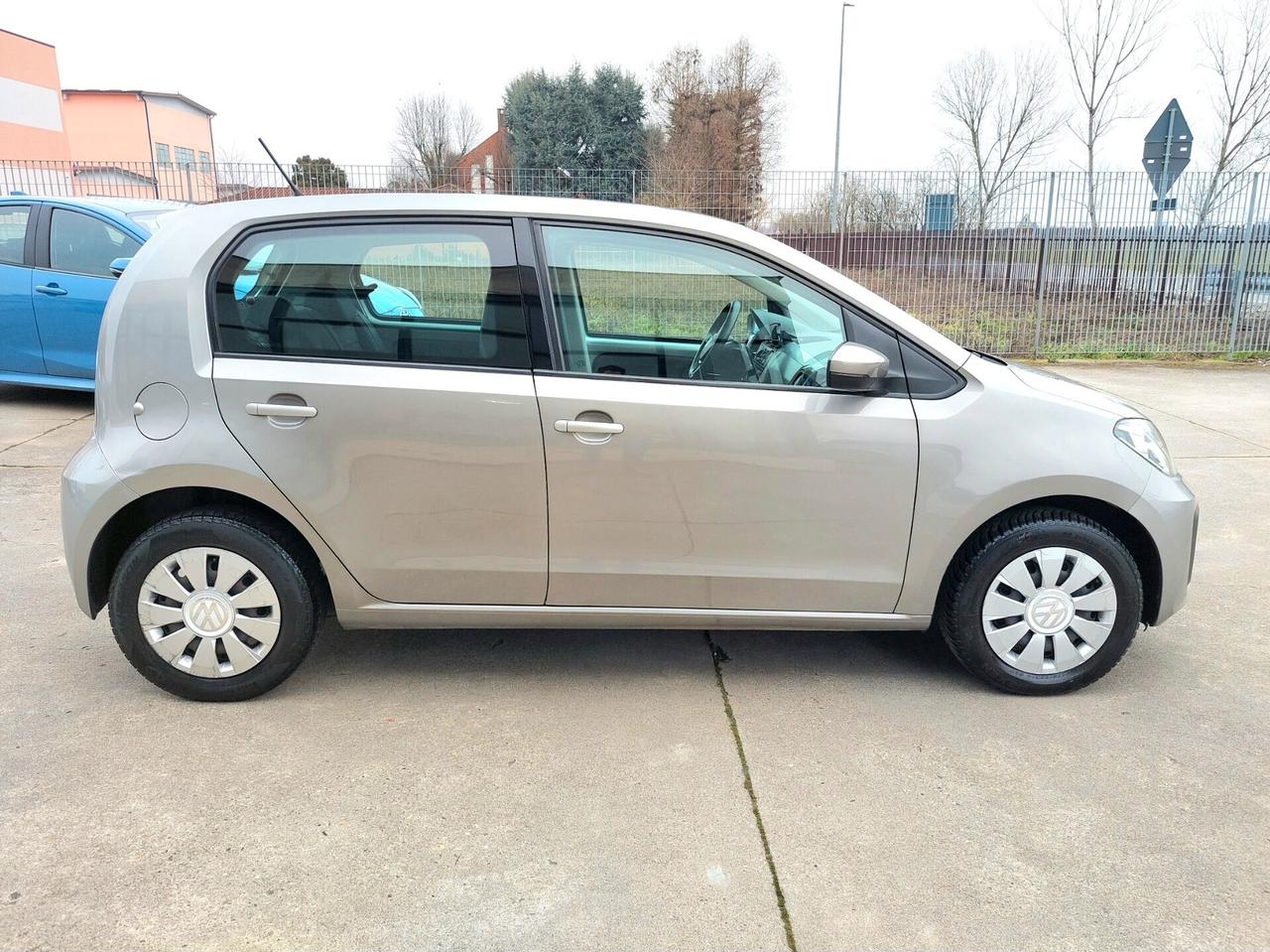 VOLKSWAGEN up! 1.0 5p. Move up! BMT ASG - 2017