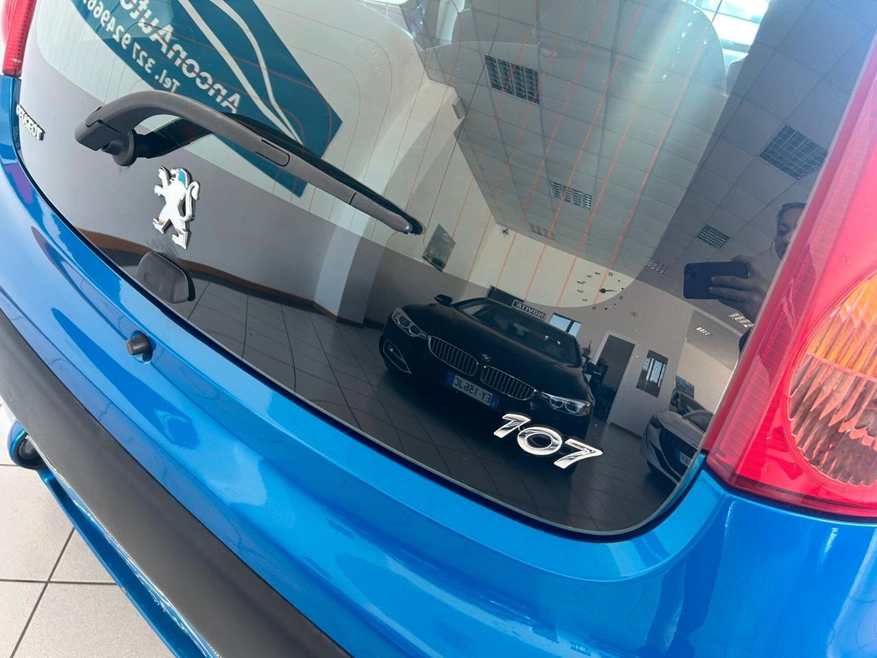 Peugeot 107 1.0b X NEOPATENTATI 2011