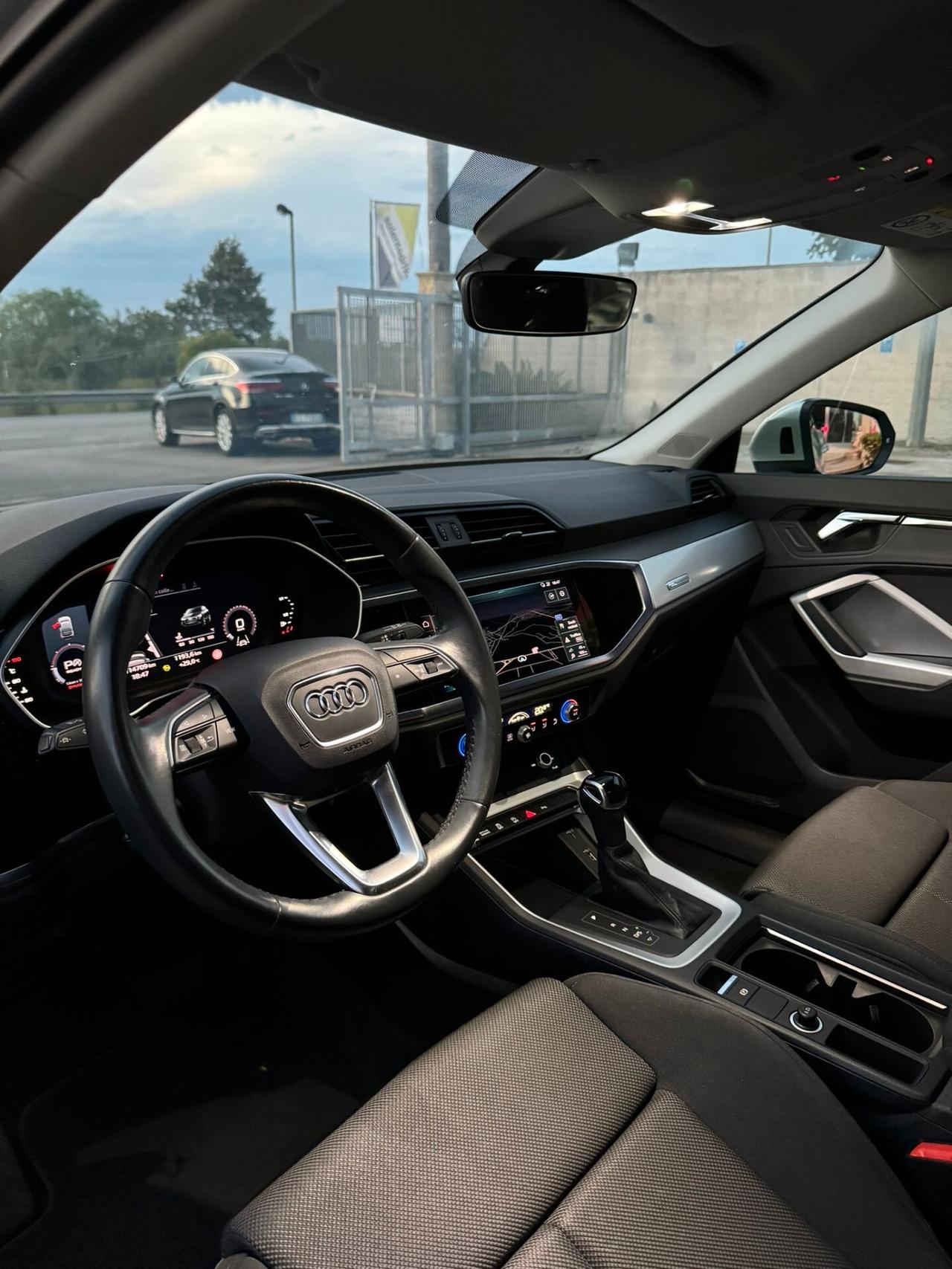 Audi Q3 Sportback 35 TDI S-tronic Business Plus Matrix