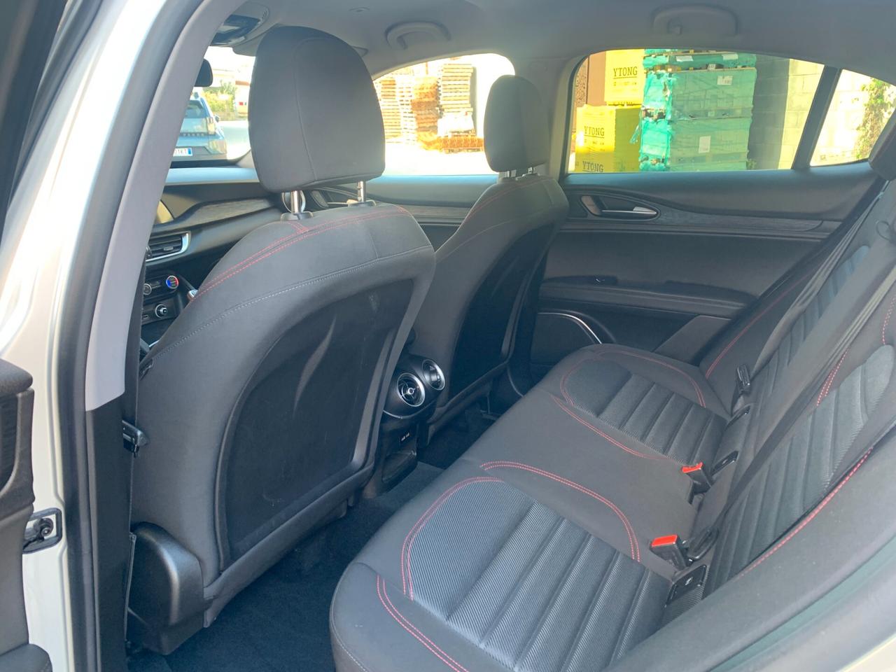 Alfa Romeo Stelvio 2.2 Turbodiesel 160 CV AT8 RWD Rosso Edizione