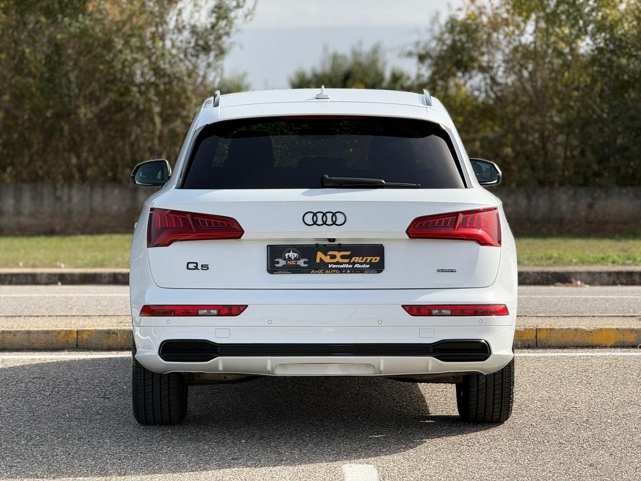 Audi Q5 2.0 TDI quattro S tronic Business Sport