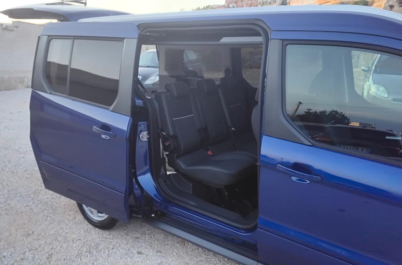 Ford Tourneo Connect 1.5 TDCi 120 CV Titanium