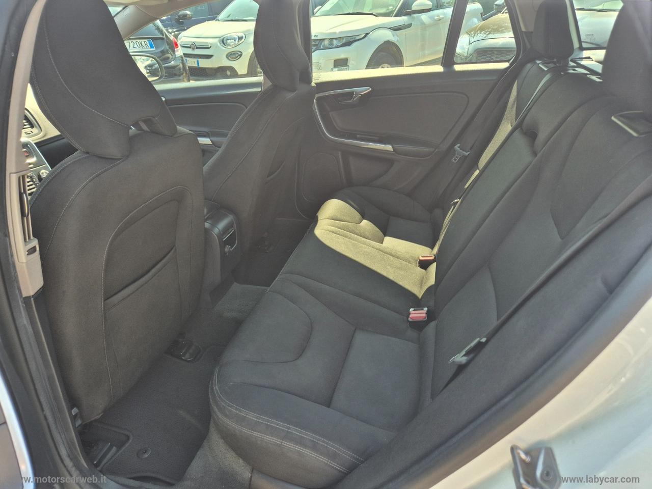 VOLVO V60 D2 Business