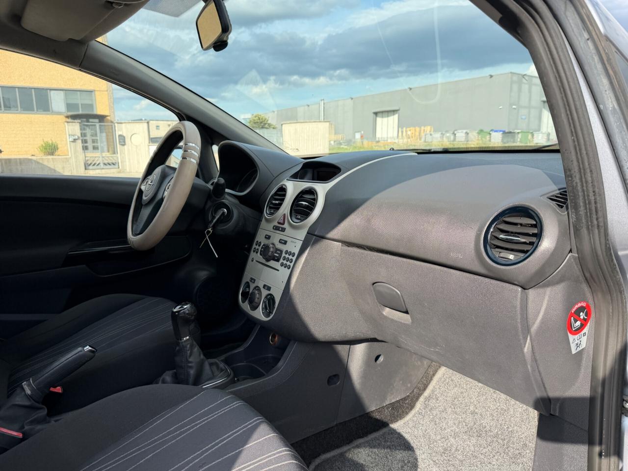 Opel Corsa 1.2 3 porte