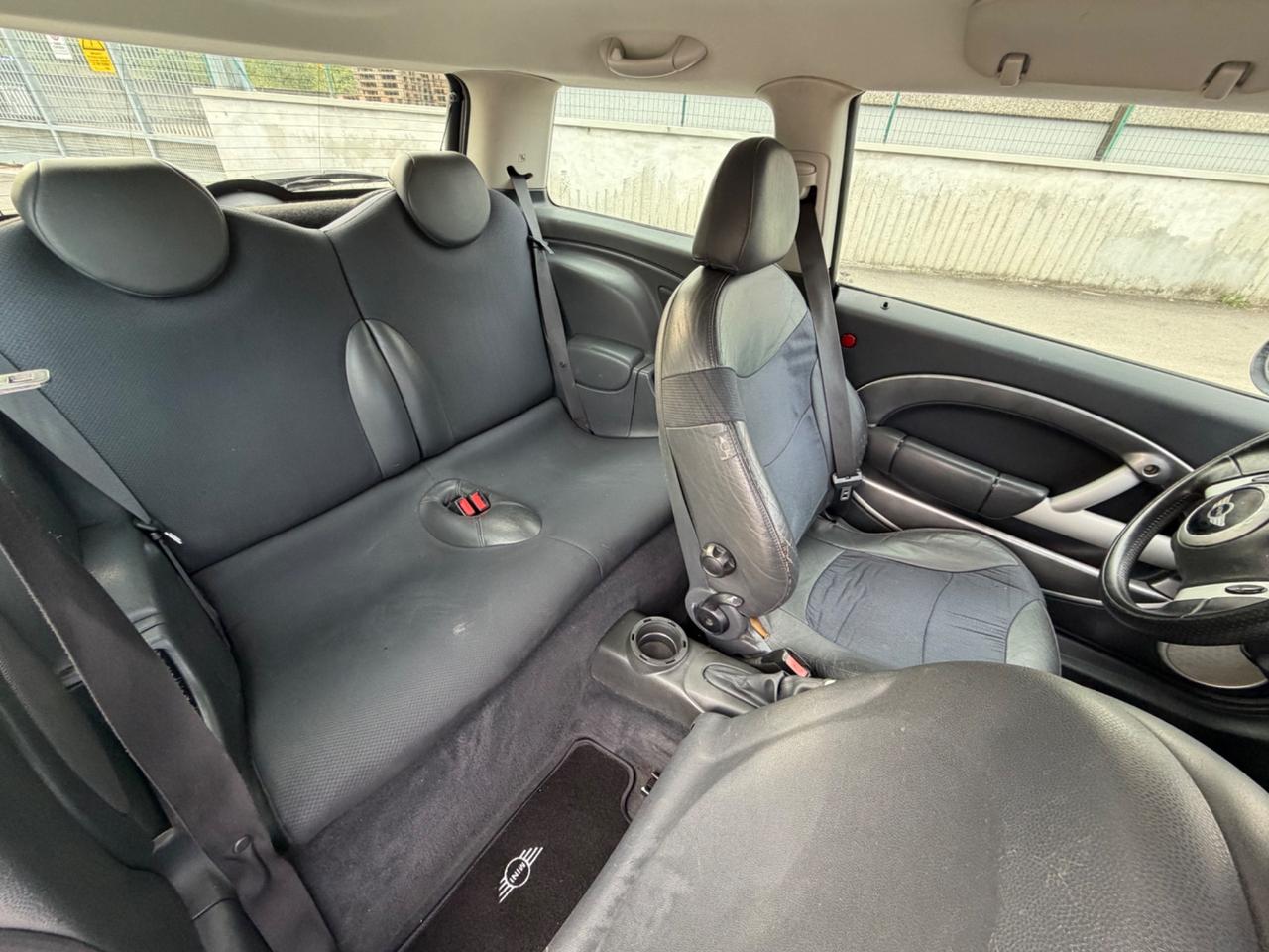 Mini 1.6 16V Cooper Park Lane (119.000KM)