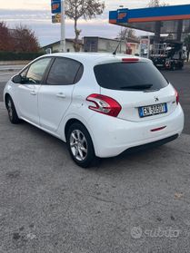Peugeot 208 1.2 VTi 82 CV 5porte Allure