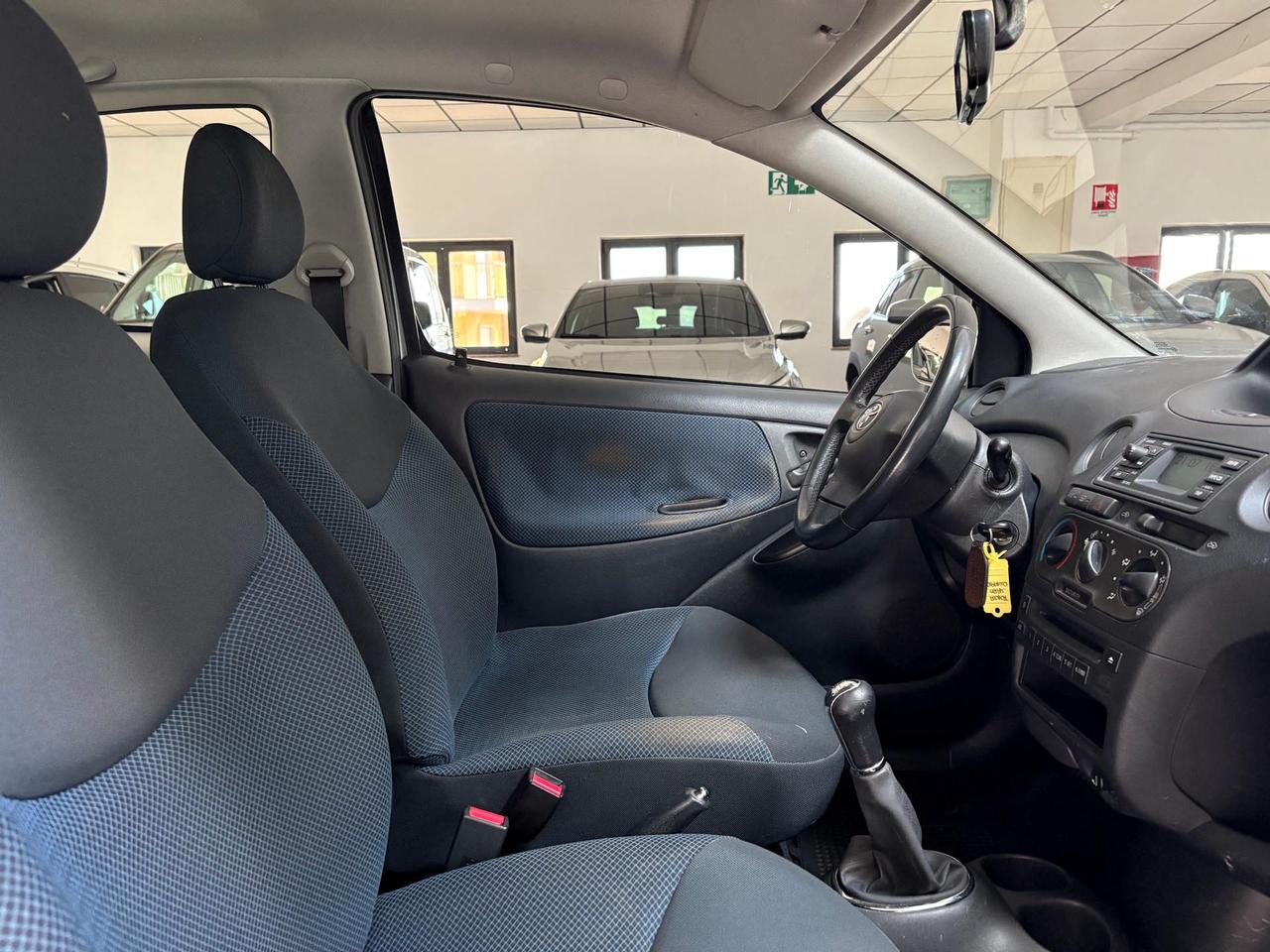 Toyota Yaris 3p 1.0 Sol Blue