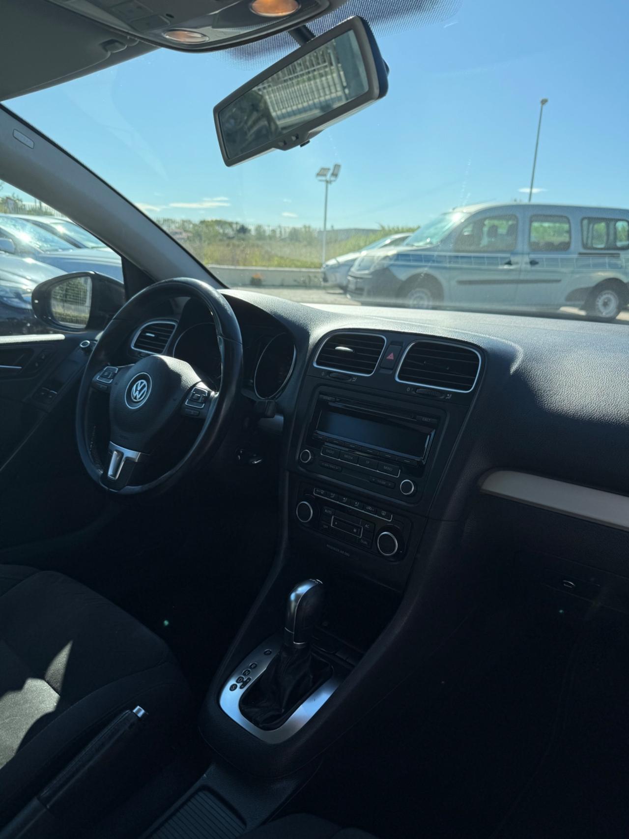 Volkswagen Golf 1.6 TDI DPF DSG