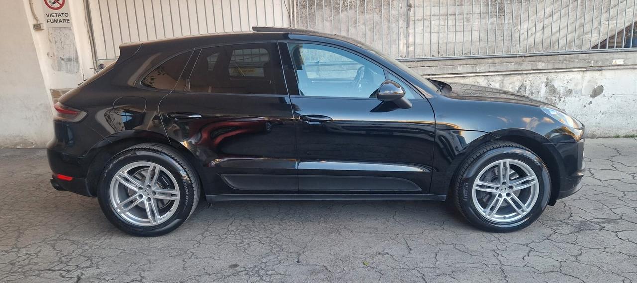 Porsche Macan 2.0 245cv Tetto Led