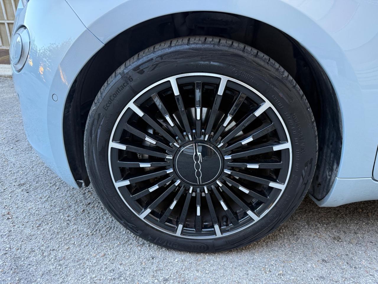 Fiat 500e 42 kWh La Prima