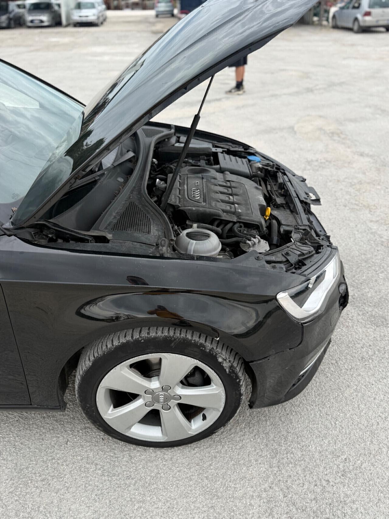 Audi A3 1.6 TDi EURO6B incidentata/sinistrata
