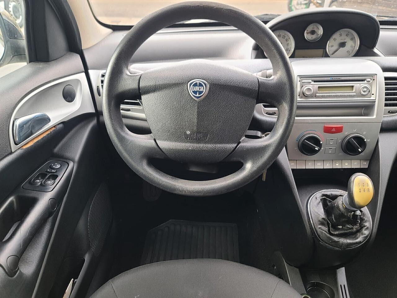 Lancia Ypsilon 1.2 69 CV Diva