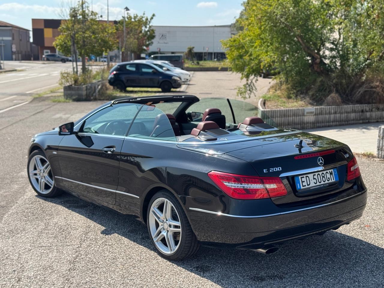 Mercedes E 200 CGI Cabrio Motore Rumoroso