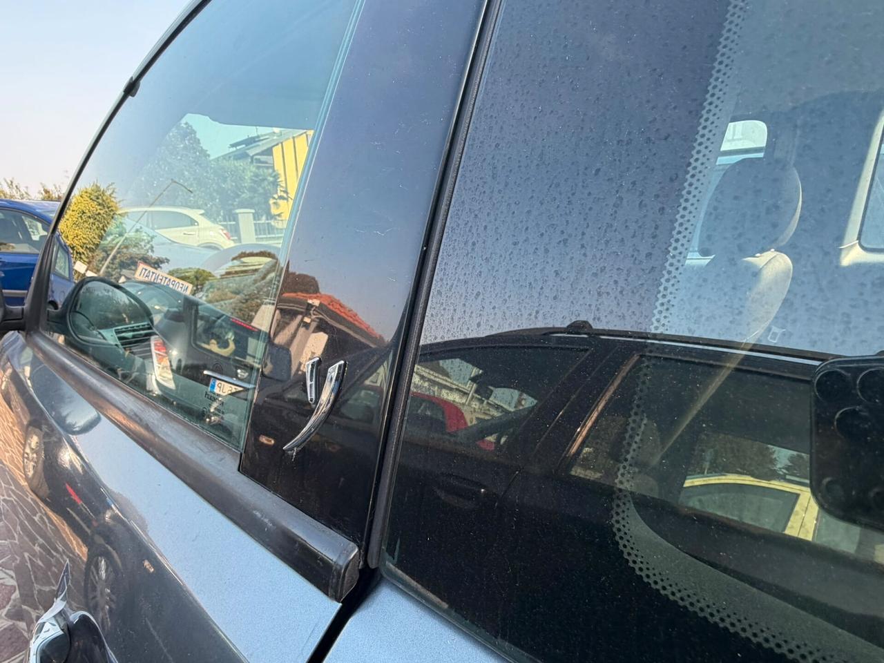 Lancia Ypsilon 1.2 Platino NEOPATENTATI
