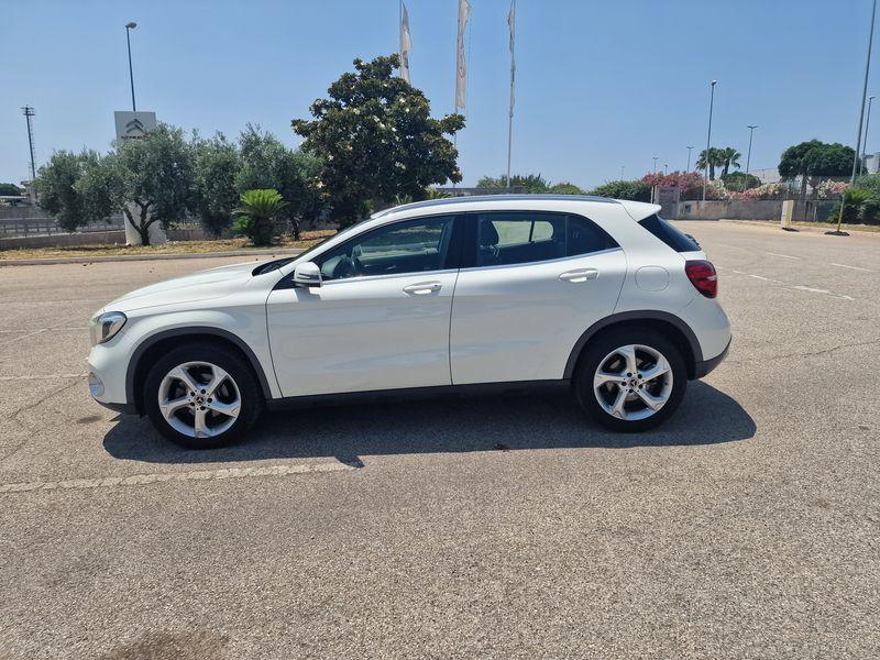Mercedes-Benz GLA-X156 2017 - GLA 180 d Sport auto