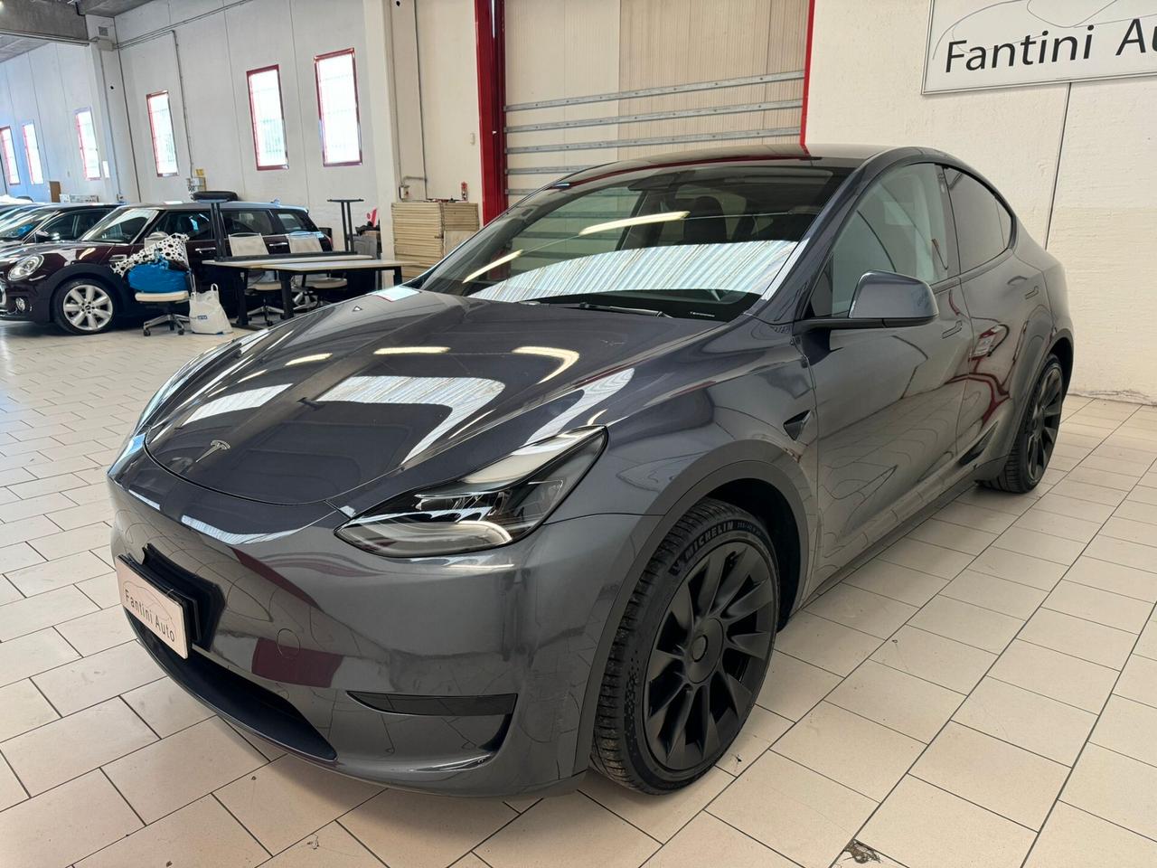 Tesla Model Y Single Motor-ANCHE SUBENTRO LEASING-LEGGI SOTTO