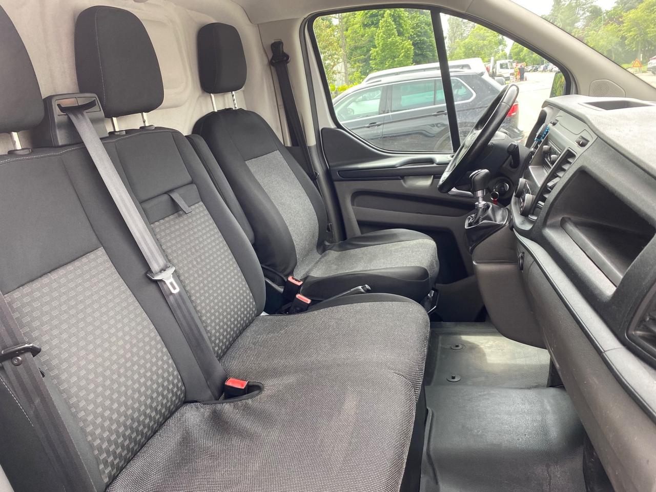 Ford Transit Custom 290 2.0 TDCi 130 PC Furgone Entry