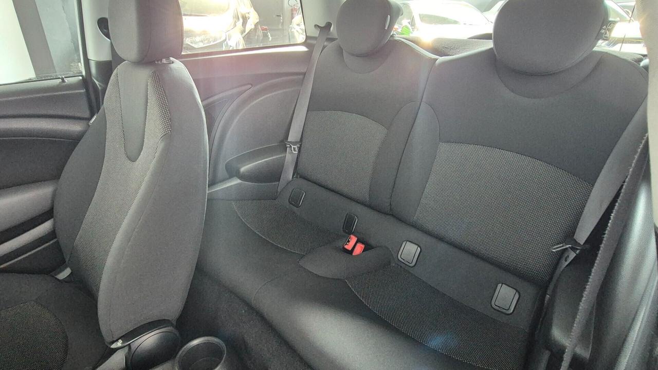 Mini 1.4 16V One ( NEOPATENTATI )