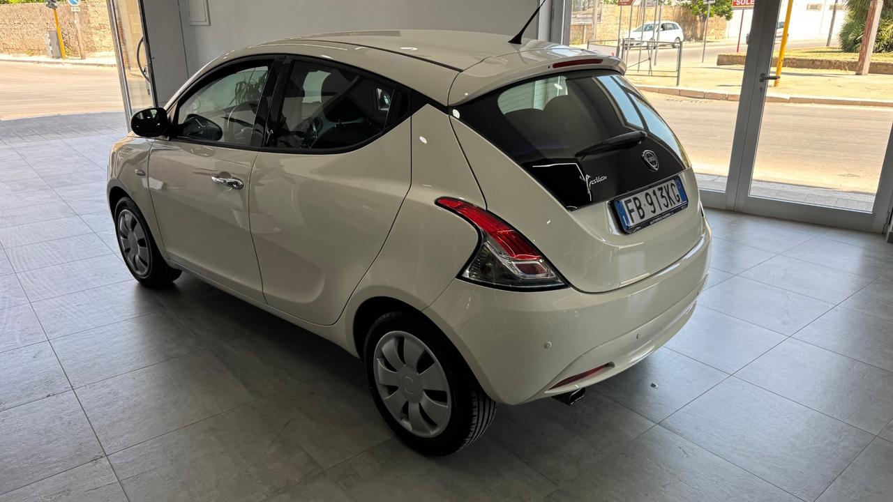 Lancia Ypsilon 1.2 69 CV 5 porte Gold
