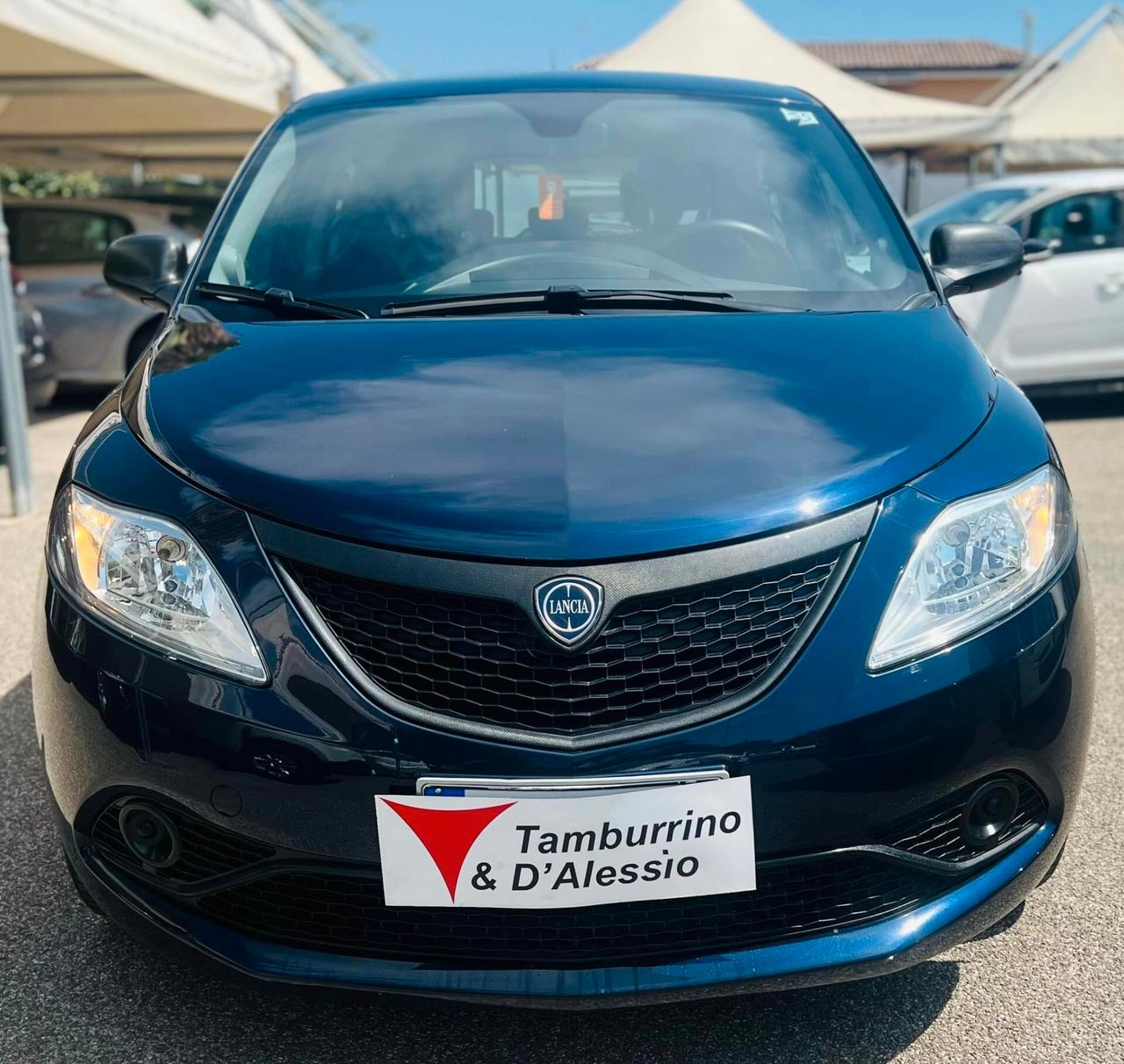 Lancia Ypsilon 1.0 FireFly 5 porte S&S Hybrid Ecochic Silver