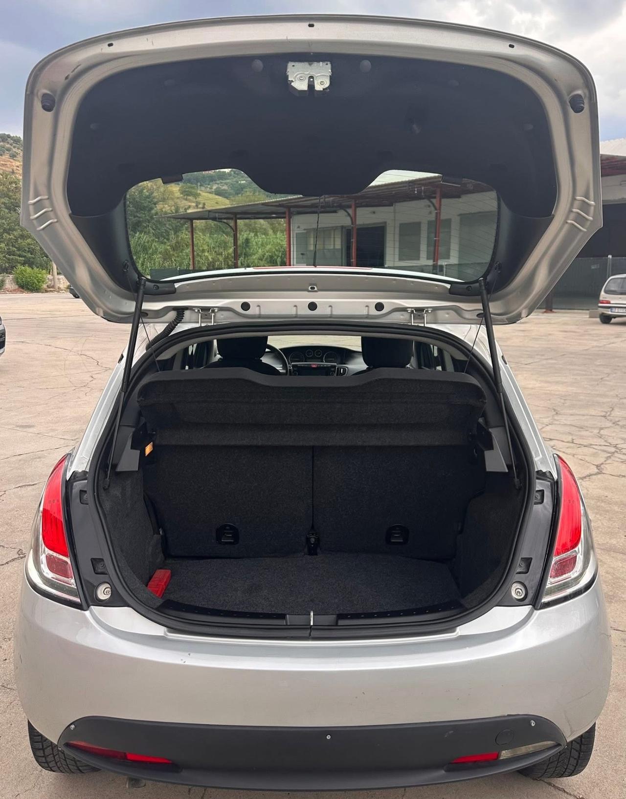 Lancia Ypsilon 1.3 MJT 16V 95 CV 5 porte S&S Gold