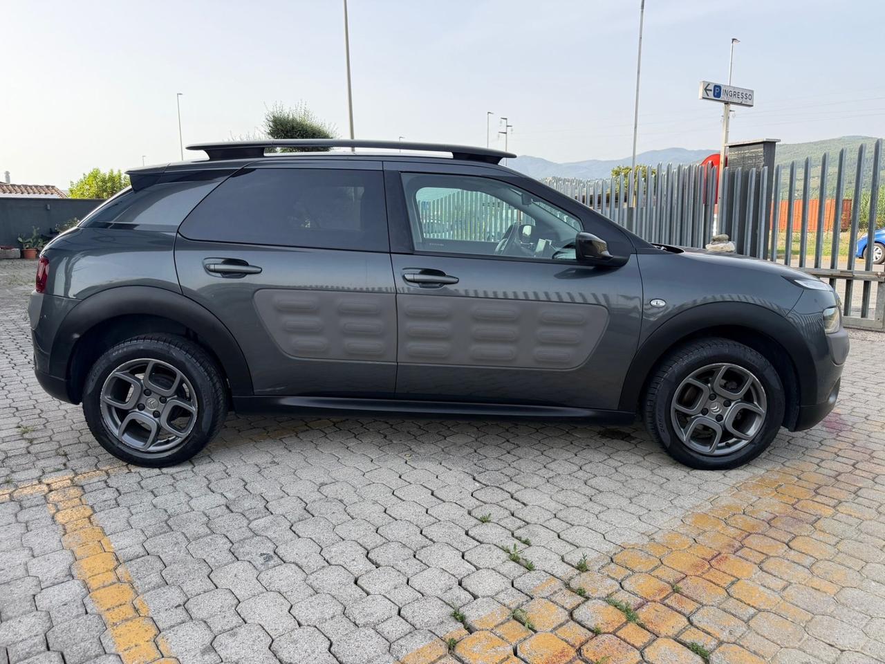 Citroen C4 Cactus BlueHDi 100 S&S Shine