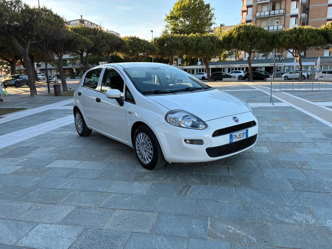 Fiat Punto 1.3 MJT I- autocarro -4 posti 95 CV 5 porte Street
