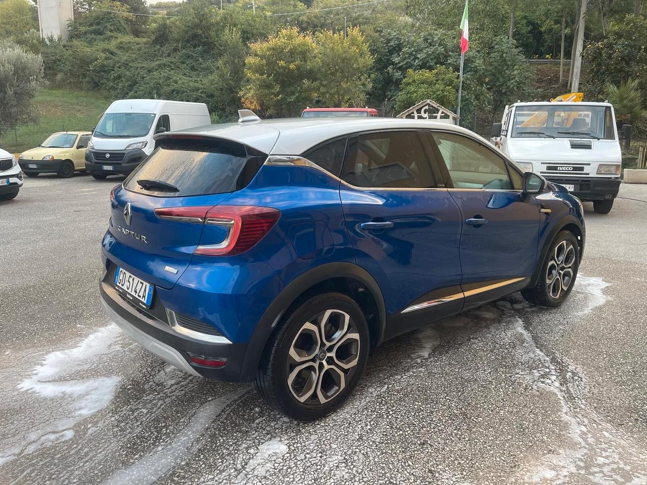 Renault Captur Intens Plug in 150cv