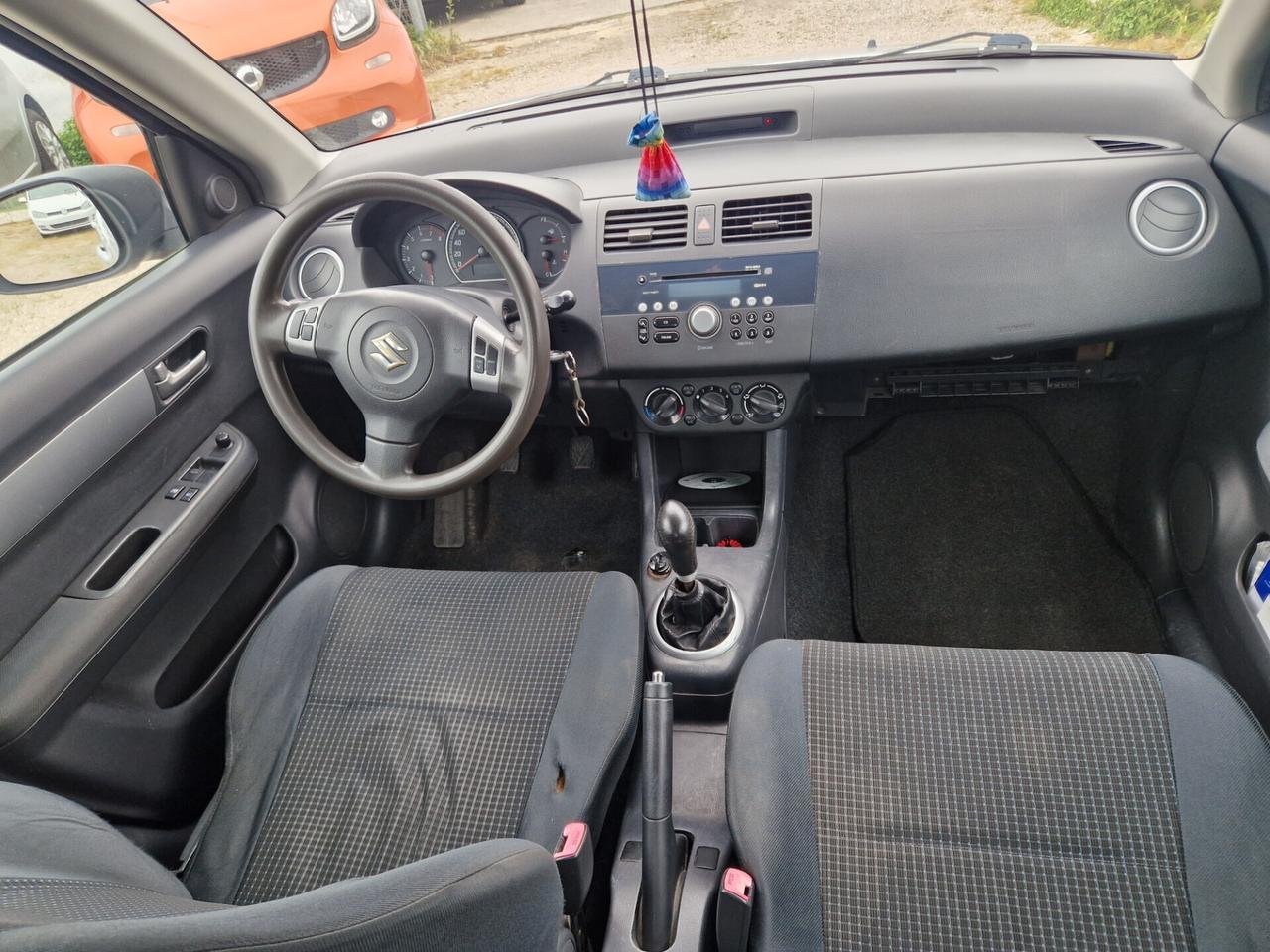 Suzuki Swift 1.3 5p. - 2005