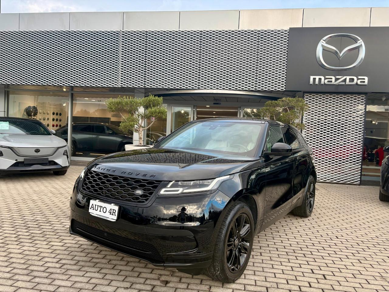 Land Rover Range Velar 2.0D I4 180 CV R-Dynamic S