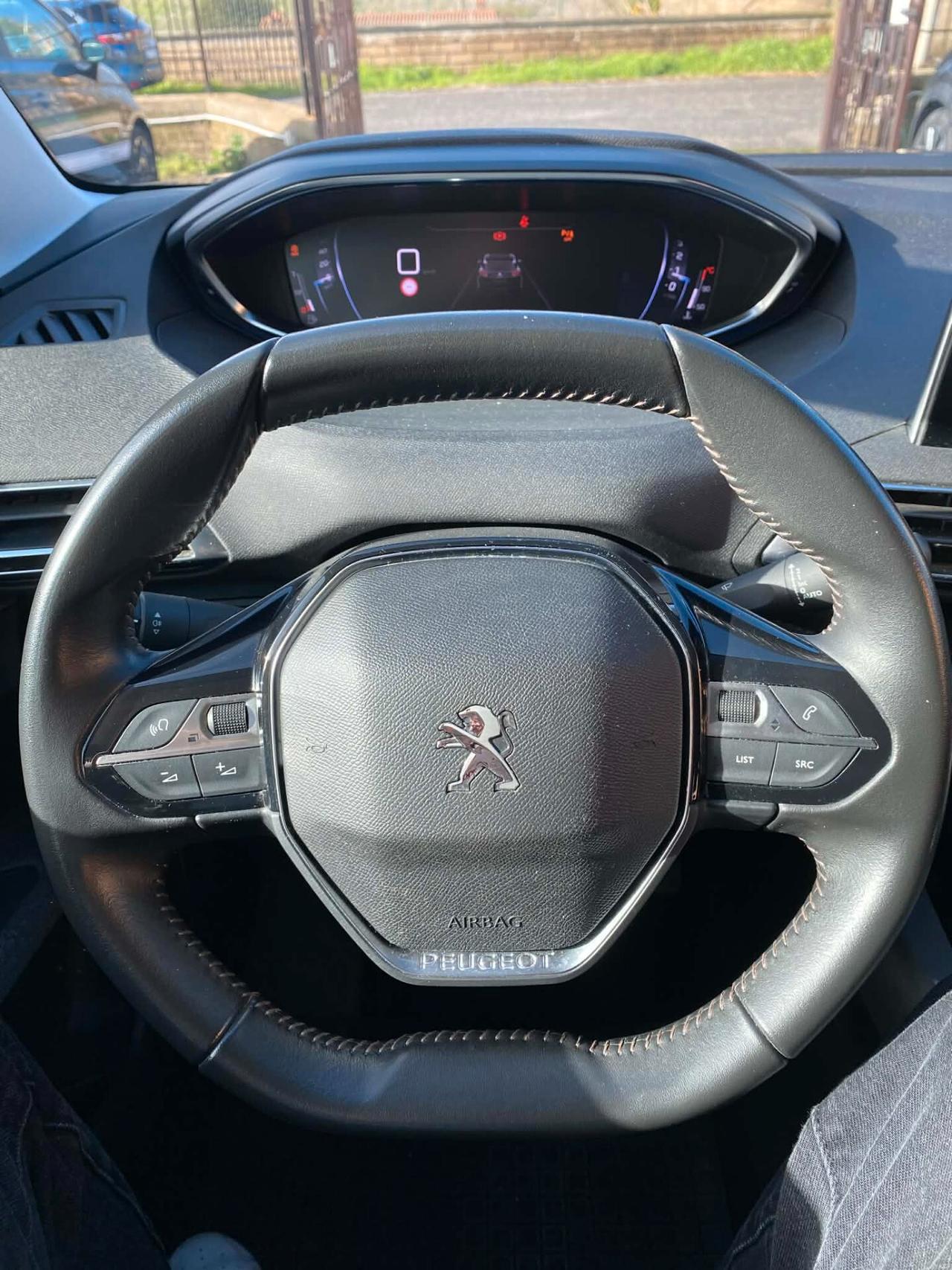 PEUGEOT 3008 1.5 131cv Allure Pack