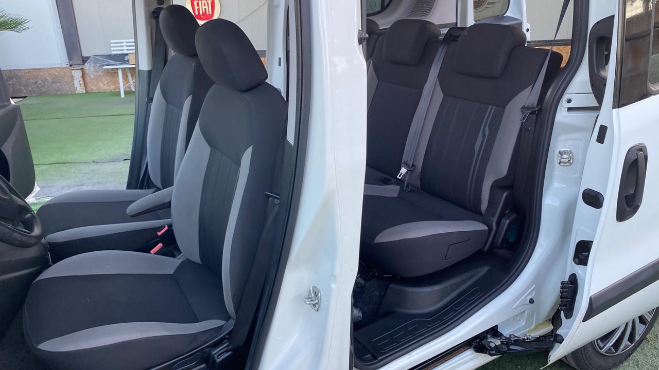 Fiat Doblo 1.6 Diesel Porte Posteriore + Gancio