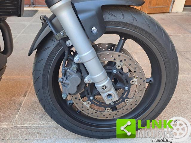 YAMAHA MT-03 .