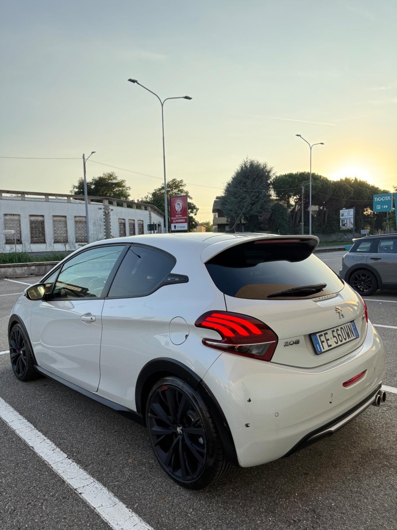 Peugeot 208 THP S&S 3 porte GTi by PS