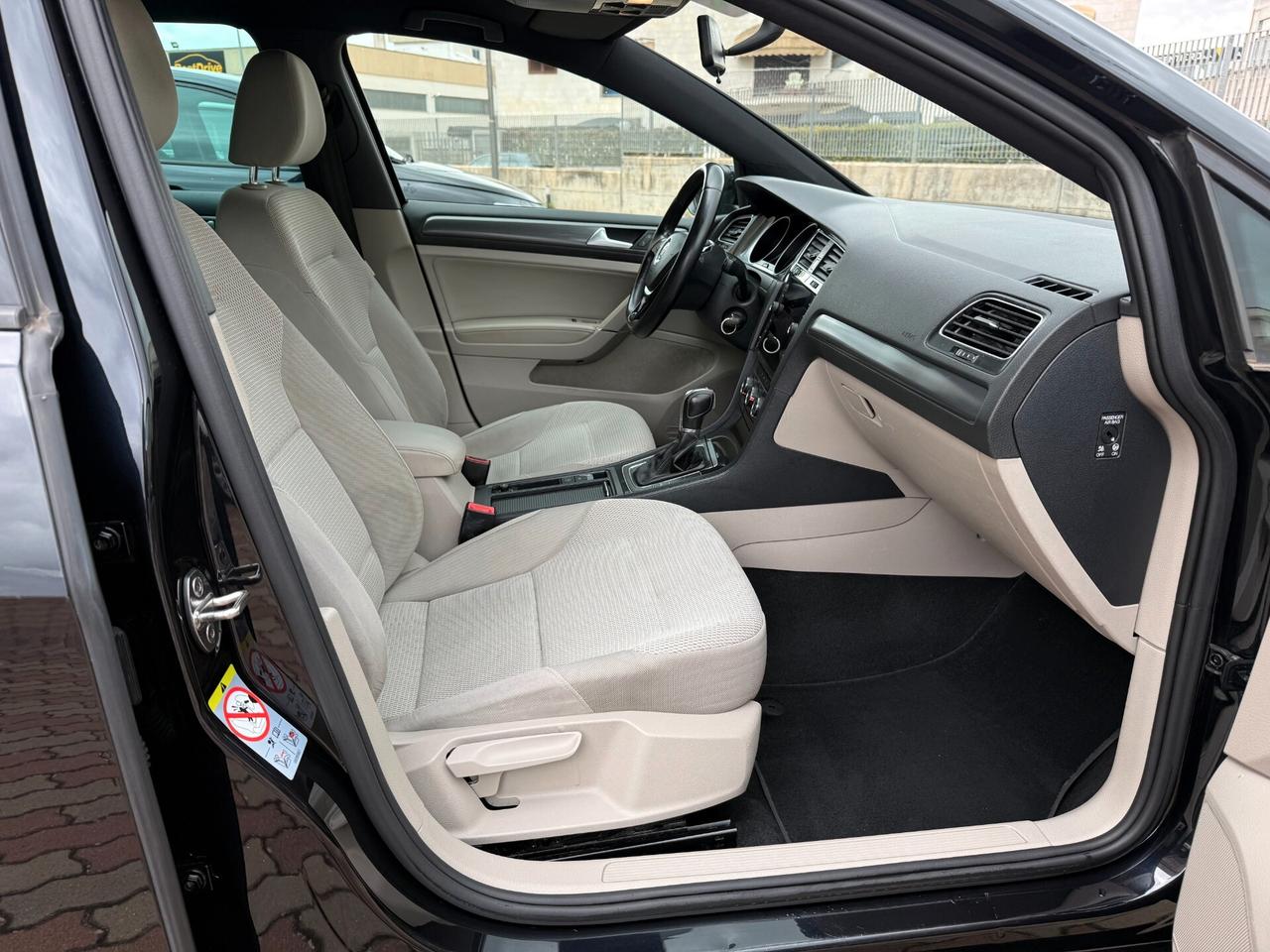 Volkswagen Golf Variant 1.6 TDI 115 CV DSG Executive BlueMotion Tech. CarPlay