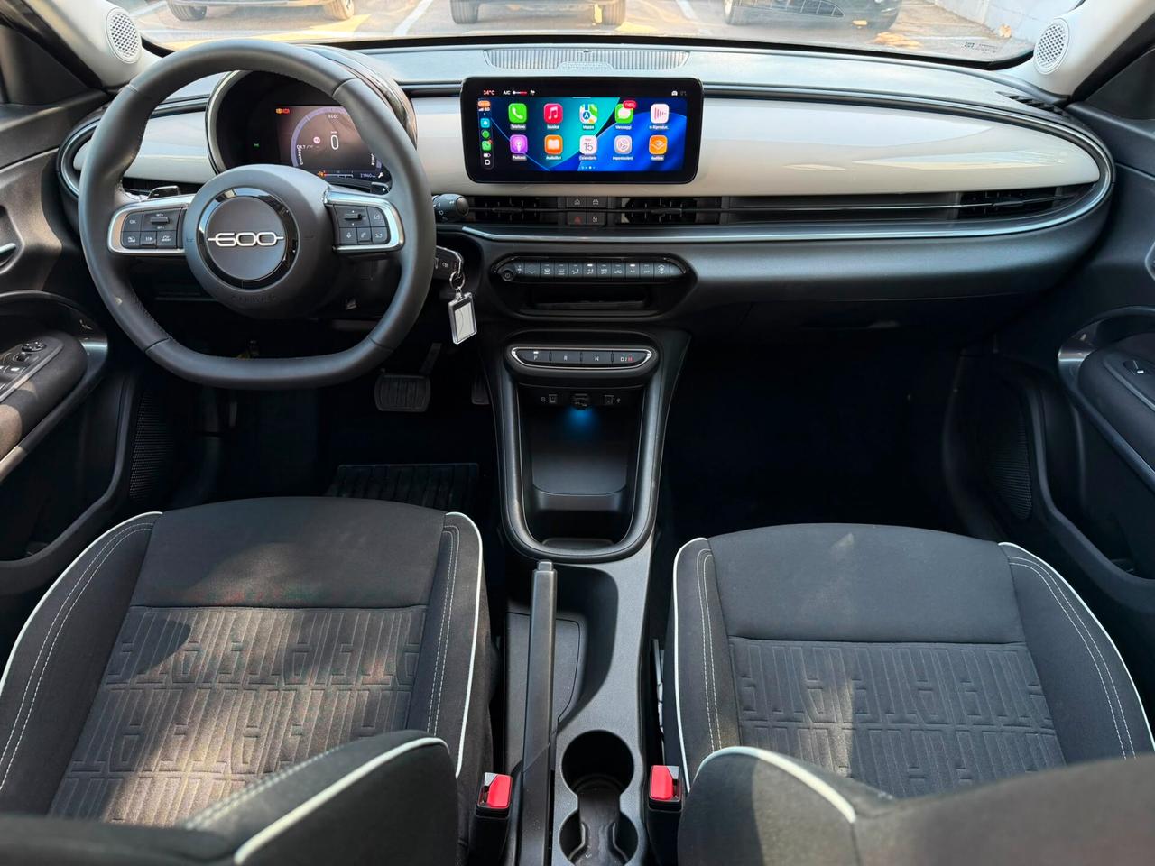 Fiat 600 Hybrid 110 CV DCT MHEV Business