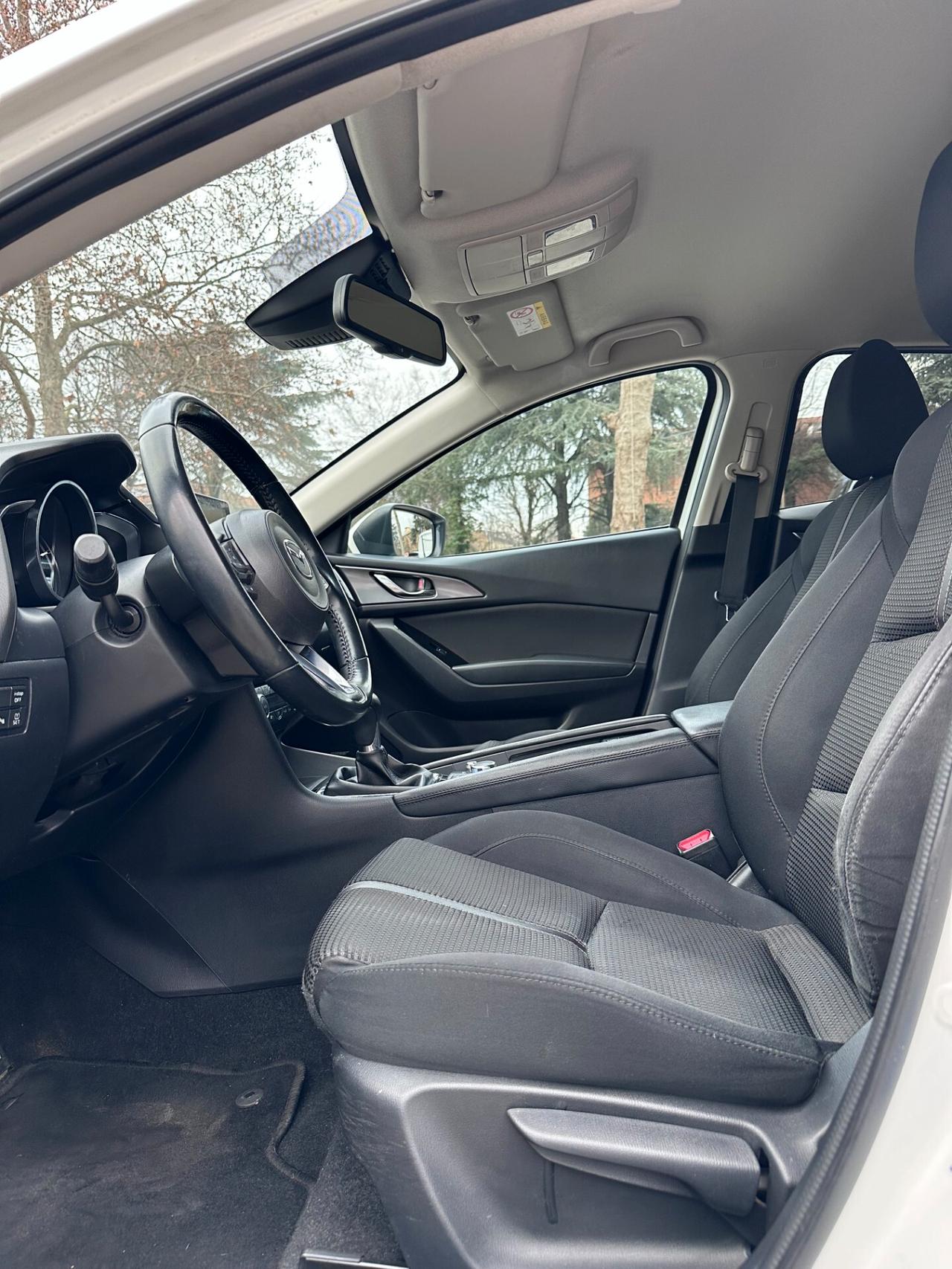 Mazda3 1.5 Skyactiv-D Exceed