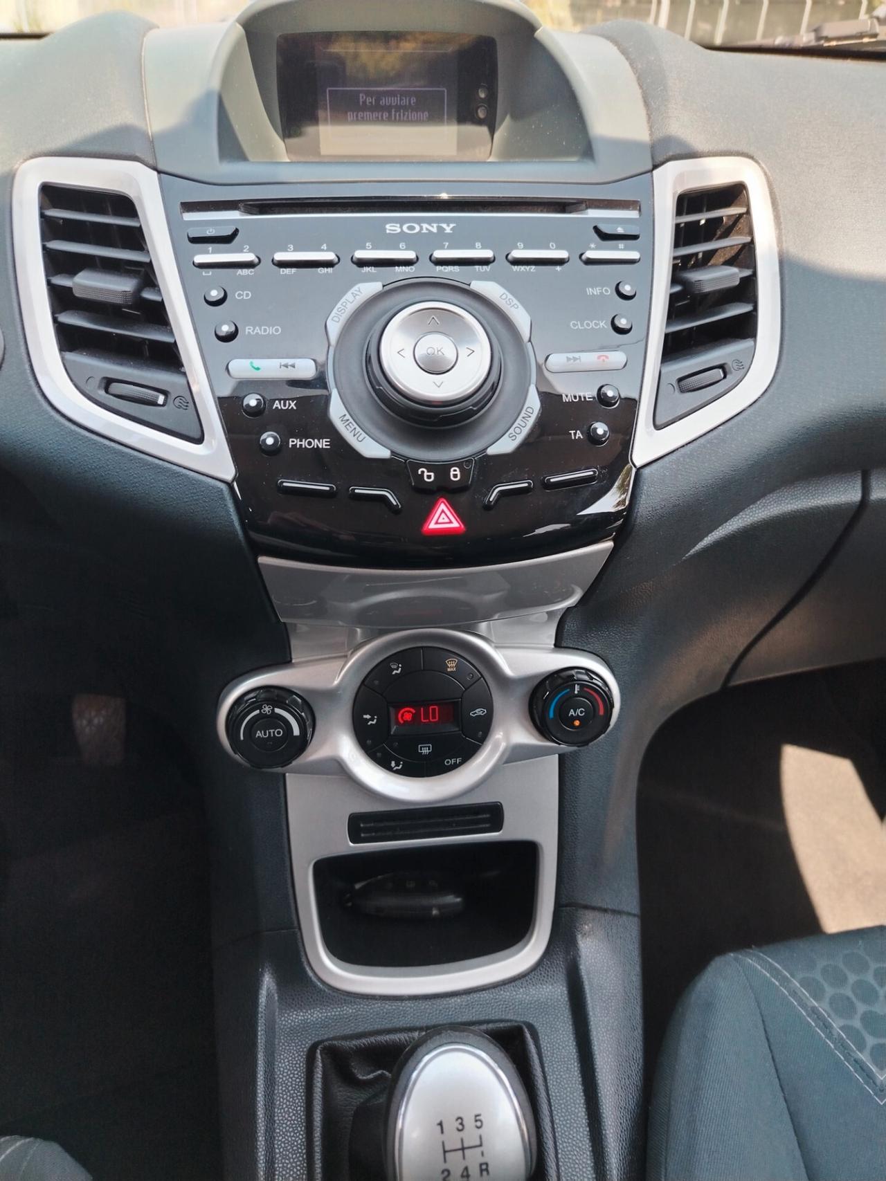 Ford Fiesta 1.4 5 porte Bz.- GPL Titanium