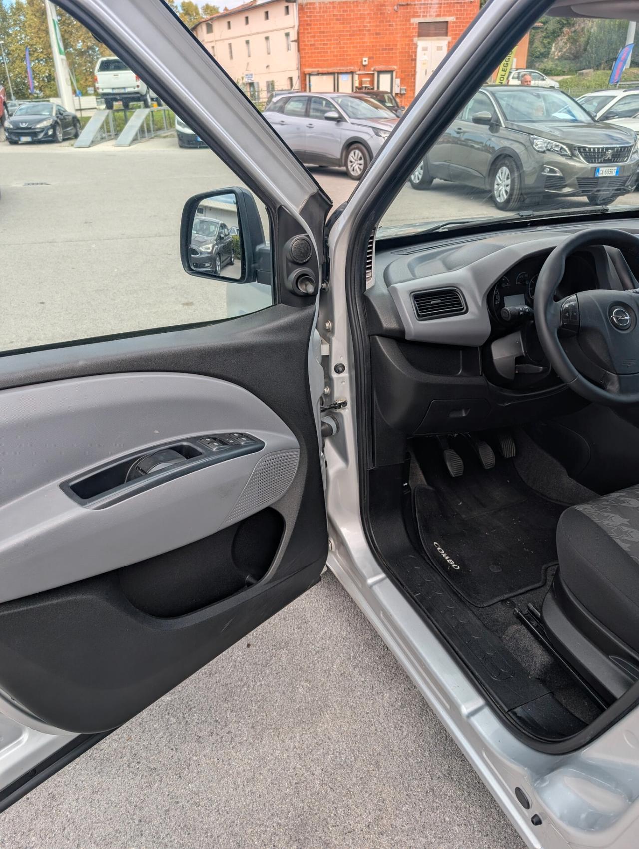 Opel Combo 1.4 Turbo EcoM GPL