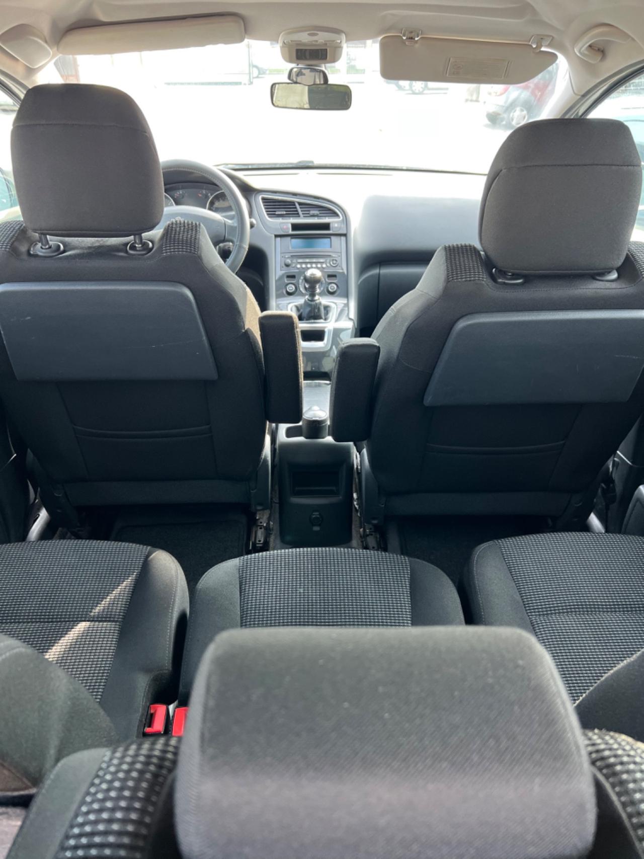 Peugeot 5008 1.6 HDi 112CV Premium