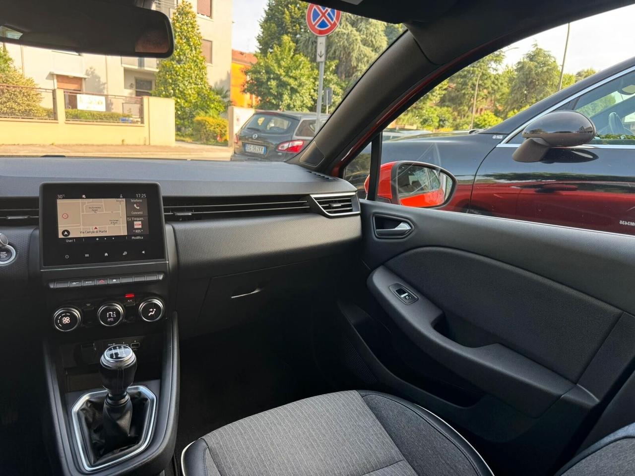 RENAULT CLIO TCE 100cv 5p INTENSE NEOPATENTATI