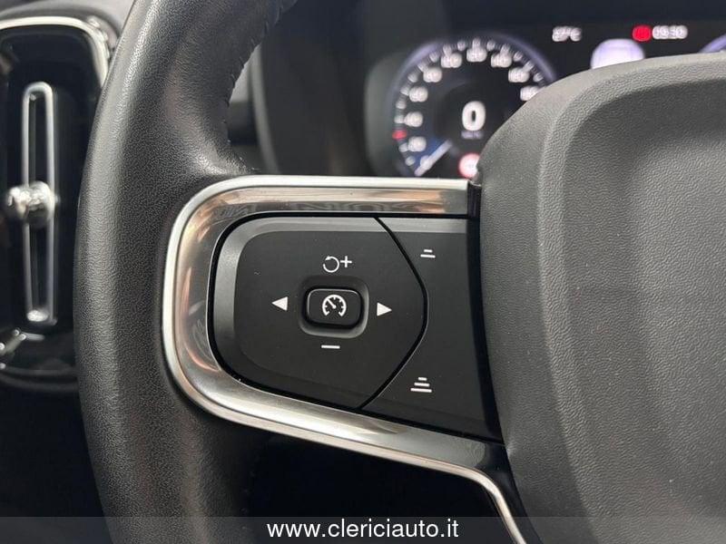 Volvo XC40 T3 Geartronic Momentum Pro