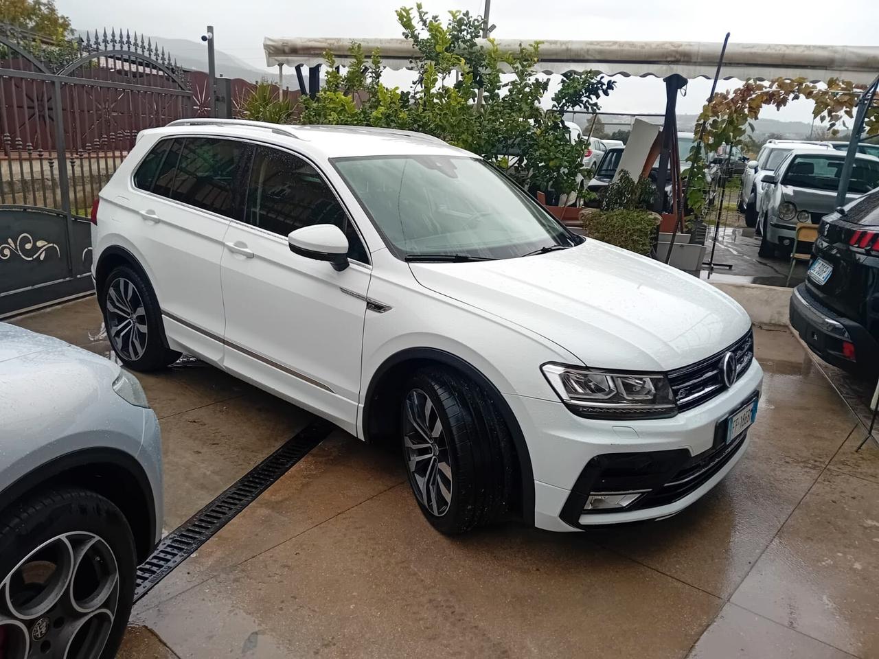 Volkswagen Tiguan 2.0 BiTDI SCR DSG 4MOTION Executive R-Line BMT